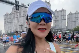 哈尔滨42公里流水席太好吃了！明年我还来！#2024哈尔滨马拉松#PB正当夏#飞影PB4#穿飞影逛吃尔滨#哈尔滨马拉松42公里流水席视频封面