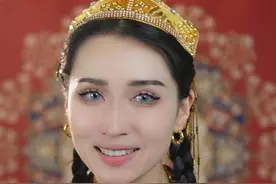 在新疆，这勺子是不太聪明的意思，傻子的意思。慎用啊。 如果你真的要勺子，你要这么说，老板，帮我拿个勺子，shuo子（二声），汤勺。 记住了吧。#新疆是个好地方 #旅行推荐官 #新疆 #旅行 #新疆方言