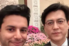 很荣幸与自己很喜欢很久的明星交流#靳东#方浩明视频封面