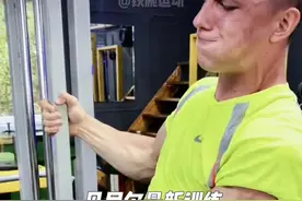 训练狂魔丹尼尔！ 2025继续追梦！#哈萨克腕力 #铁腕运动 #冠军 #手臂摔跤视频封面
