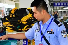 辅警和工厂哪个更好？#招聘辅警#辅警待遇#辅警转正视频封面