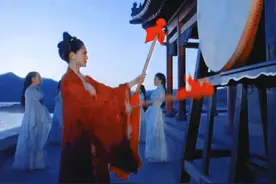 自此以后，那个爱哭的玄鸟成为了最优秀的玄女。#灵魂摆渡 #娅视频封面