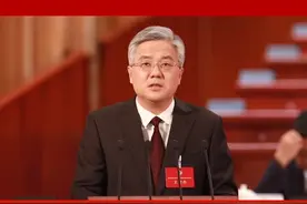 江苏省委常委、南京市委书记周红波：多发“增强信心”之声，多献“迎难而上”之策，多聚“奋发有为”之力。#2025南京两会视频封面