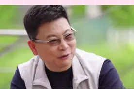 余总这种天赋型选手爆梗比吃饭还简单 #还得是余承东会拍火视频封面