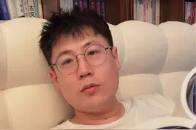 夫妻睡前都聊啥？不会只有我每天听的是这些吧？#范大山和赵赵的睡前故事 #夫妻日常 #作文 #国宝 #世界博物馆日