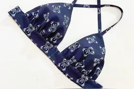 #上热门 夏天凉爽小吊带文胸#制作过程 #裁缝 #一学就会 #简单易学 @抖音短视频 做娃衣的宝宝们可以给芭比做成绑带泳衣