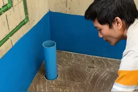 卫生间架空 这是我有屎以来见过最有创意的架空回填方式。看完整个过程才知道什么叫做高手在民间。#施工现场实拍 #解压 #装修那点事 #卫生间架空工艺 #下沉式卫生间该怎么回填呢