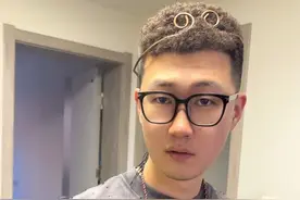 你这孙悟空是一点不内耗阿 哈哈哈 #西游记 #86版西游记 #黑悟空 #唐僧 @老蔡🔥 @陈两百万 @曹儿与男闺蜜 @小张狠潇洒