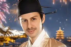 意大利老外尝试AI变装，直接变成马可·波罗了！An Italian foreigner tried AI costume transformation and was directly turned into Marco Polo! #世界共享华服之美 #在抖音过好年 #chineseculture视频封面