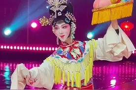 男旦董飞演唱京剧梅派名剧《麻姑献寿》视频封面