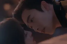 姚冠宇一如既往的稳定发挥，原声台词，超帅超带感，在外面是霸总，在女主面前是娇夫。 #撕夜   #撕夜短剧   #姚冠宇      #短剧分享 #强烈推荐