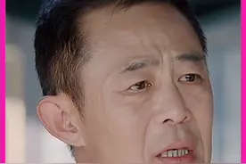 一代匠师 男人历时两年雕刻了一把龙椅，不料交付时出了大问题视频封面