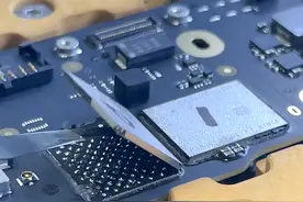 M1芯片的MacBook Air，型号：A2337 使用4-5年了性能依然过剩。256的硬盘实在难以承受。 扩容2TB再战5年不是梦。#Mac扩容 #苹果电脑扩容 #苹果电脑维修 #A2337 #MacBook扩容