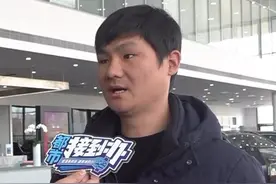 40多万买辆新奔驰 竟是故障退车?记者在4S店遇到另一位维权者“三年内维修至少七八次 只想换车”#奔驰