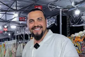 补发一下上次三亚的快乐奇遇，你们猜猜我碰着谁啦！#TC在中国 #全网竞选省饭课代表 #省饭课代表 #三亚 #外国人在中国生活十年的感受