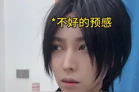 恋爱脑：啊啊啊啊！她摸我脸蛋了！！！#一人分饰多角 #内容过于真实视频封面