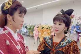 #新白娘子传奇30年演唱会杭州站 陈夫人和二奶奶在讨论媚娘了！#新白娘子传奇30年演唱会 #新白娘子传奇 #剧情 #演绎视频封面