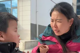 期末考试成绩出来了，几家欢喜几家愁，球球回答句句避开要害#幽默段子 #熊孩子的作业 #辅导作业被逼疯的家长视频封面