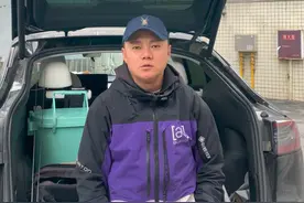 偶遇黑坑钓友冲突 第一时间劝架、最终没有完成大哥上岸的任务、《视频中有很多干货技巧》 #原来钓鱼才是抖音运动顶流 #内容启发搜索 #黑坑盘老板 #抖音垂钓季 #路亚罗马哥视频封面