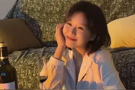 酒蒙子不喝酒的一天都干点啥呢 你猜最后喝了没 #微醺时刻 #酒蒙子的日常 #喝酒的女人 #酒鬼日常 #惬意时光视频封面