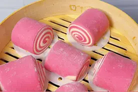 馒头店上班第三天回来，用绞肉机做个水光肌馒头颜值爆表，学会后果很严重，全家都逮你夸😎#绞肉机和面 #水光肌馒头 #宝宝面食馒头做法