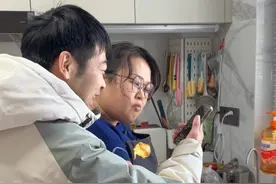 我和老公上了新华社#夫妻日常 #婚后日常 #夫妻 #海洋饲养员视频封面