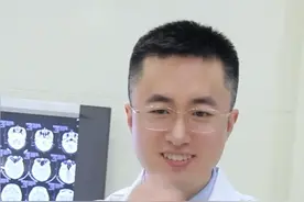一个有趣的话题#女外科医生 #外科医生 #外科女医生 #抖医医生 #我的白大褂视频封面