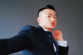 周冠宇VS绿龙 and Donk 周冠宇确定参加上海major表演赛同时上海major四强已确认，对阵现已出炉，绿龙对阵MOUZ G2对阵FAZE 决赛圈让我们期待NIKO VS Donk，让我们拭目以待吧。#上海major #CS2 #Donk #Niko #周冠宇