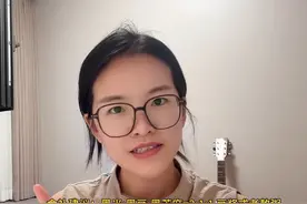 🔥40+必看！《黄帝内经》的补肾神方，喝对这杯“黑豆浆”， “五八肾气衰，发堕齿槁”老祖宗早就警告过！40岁后肾气走下坡路，掉发、腰酸、疲惫找上门？别瞎吃药！越补越虚都是因为没辨清肾虚类型！  中医说“黑色入肾”，黑豆、黑米、黑芝麻煮成的“平民补肾王炸豆浆”，不用花大钱，在家就能喝！每天一杯，补足肾气，精力拉满，头发黑亮，连夫妻生活都更和谐～✨  赶紧码住食谱，喝出健康好气色！👇 #补肾养生 #中医食疗 #健康小妙招 #自学中医