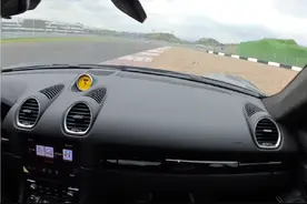 赛道教学几圈，差点上缓冲区露营#赛道 #赛车🏎 #第一视角