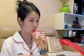 #三胎宝妈 记录孕期第108天 千万不要让一个孕妇自己在家 因为……太快乐啦！😄 #记录真实生活 #日常vlog视频封面