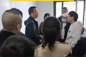 学生称在襄阳这所学校实在读不下去，转学却受校方阻挠。#湖北dou知道视频封面