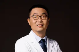 量血压，是躺着，还是坐着？ 测量血压，是躺着，还是坐着？测量血压的10个细节，医生详细讲解。#正确的养生知识又增加了 #硬核健康科普行动 #高血压 #测量血压 #高血压请注意