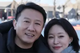 杨雨婷晒与老公房子斌青铜婚照片 “有一个人会陪你从校服到婚纱” 网友:原来你们俩是夫妻！#杨雨婷 #房子斌 #房子斌杨雨婷 #爱情视频封面