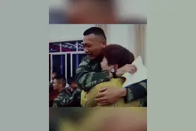 军恋分手不可怕 可怕的是妈妈会问起你们最近怎么样了 怕她知道了会担心  会流泪 会睡不着！#军恋故事 #异地恋 #参军入伍 #情感 #情侣