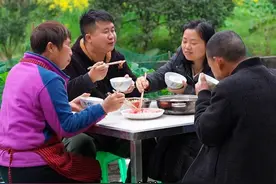 跳水泡菜还是这种做法，下稀饭馒头面条都资格！#农村日常生活 #我的乡村生活 #新农人计划视频封面