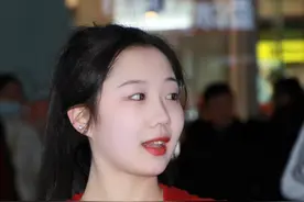 海上的浪花开呀#踏浪 #笑容最治愈的女孩 #清纯甜美 #广场舞dou起来