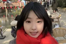 咋啦浪～！基本大家新年快乐！新年气氛完全好了！基本祐利请叔叔阿姨大家小心感冒多多注意身体吧！恭喜大家多多大财！给朋友们的祝福在这里呀@基本袏利 哟呼～～ᕕ( ᐛ )ᕗ