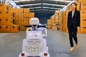 新款电动四轮车老年代步接送孩子多功能安全助力车 天呐!这款新款电动四轮老年代步车太绝了!接送孩子超稳当多功能安全助力，宝妈宝爸闭眼冲! #电动四轮车  #电动四轮代步车 #老人代步车 #电动四轮车  @DOU+小助手 @巨量千川视频封面