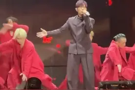 #周杰伦台北演唱会 day2红颜如霜 今天的中国风 老周换皮肤了 #华流才是顶流 #视频现场演出 #周杰伦 #中国风视频封面
