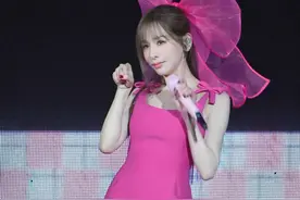 王心凌已经成为了画质单位，比4K更高清的还有王心凌霸总画质！#王心凌 #甜心教主 #教海鸥飞行的猫 #王心凌宁波演唱会视频封面