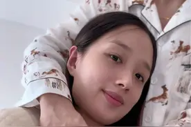 二胎宝妈坐月子第25天，老大不用管，老二不用看，每天负责吃喝躺，虽然是在家坐月子但是待遇一点不比月子中心差，所以，不要害怕，其实嫁对人，结婚和生娃都是奔着享福去的#坐月子  #二胎 #宝妈 #vlog日常 #记录真实生活视频封面