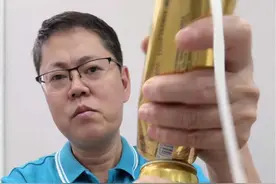 #物理实验 #易拉罐底部开易拉罐 #生活小妙招 #生活处处有惊喜