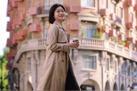 国庆节在武康大楼拍照，超大片了，上海的后劲太大了#上海街拍 #上海citywalk #武康路 #拍照姿势 #上海旅游视频封面