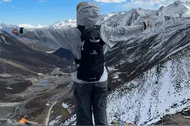 携我的小钢腿给大家演奏一曲儿🫡#雪山会听见你的愿望 #川西美景 #雪山🏔视频封面