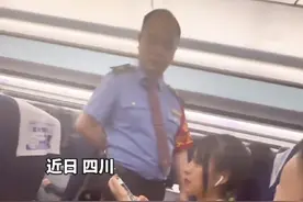 调皮小孩不听话，机智宝妈寻求帮助乘警#萌娃#亲子#高铁