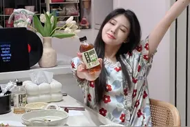 和闺蜜住同一个小区是种什么样的体验 #宠闺蜜 #好朋友#茶的传人  #茶的传人东方美人 #亿里挑一的东方美人