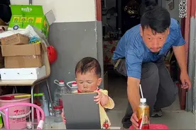 上哪去了 #袖珍人 #日常分享 我的喝的呢，怎么突然就不见了？视频封面