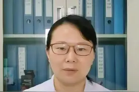 自言自语和傻笑是什么精神疾病#硬核健康科普行动 #医学科普 #抖医医生 #自言自语是精神病吗 #我要上热门🔥视频封面