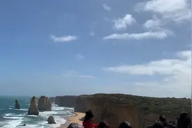 大洋洲的澳大利亚，兰天白云。视频封面